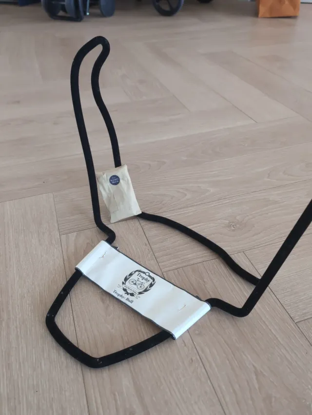 Colgador de pared Trophy Bull negro