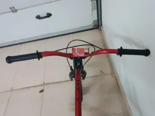 Bicicleta BMX Roja