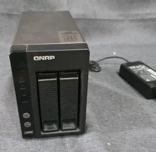 QNAP TS-221 NAS Server