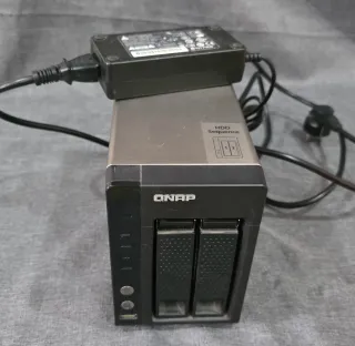 QNAP TS-221 NAS Server