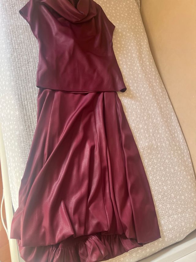 Vestido fiesta Adolfo Domínguez en color Burdeos