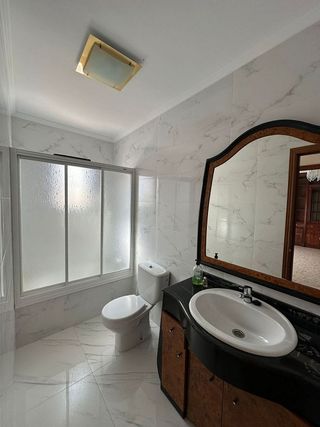 Casa adosada en venta en Azuaga