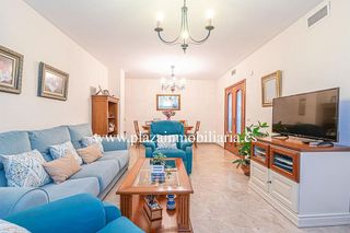 Chalet en venta en Lucena