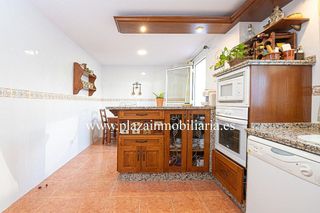 Chalet en venta en Lucena