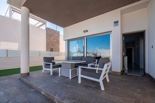 Chalet en venta en Campos de Golf - Villa Martin - Los Dolses en Orihuela