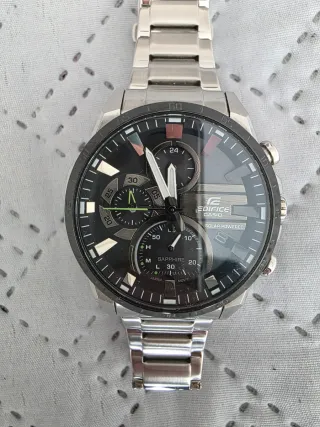 Reloj Casio Edifice Solar con cristal de zafiro