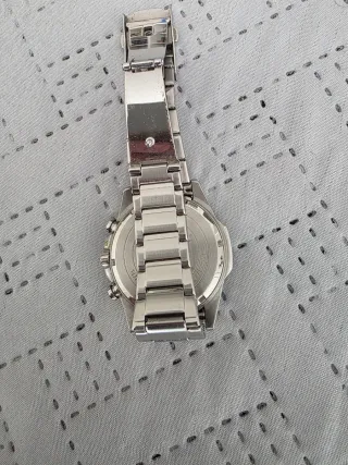 Reloj Casio Edifice Solar con cristal de zafiro