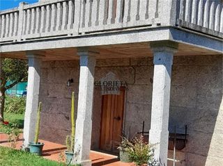 Chalet en venta en Ponteareas