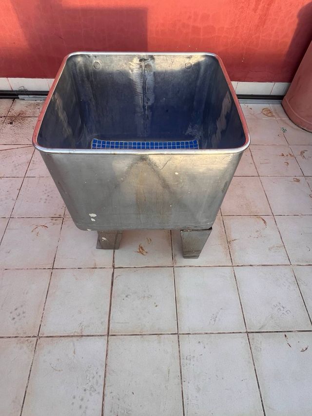 Contenedor Acero Inoxidable con Base