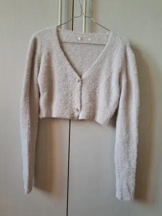 Maglioncino corto morbido