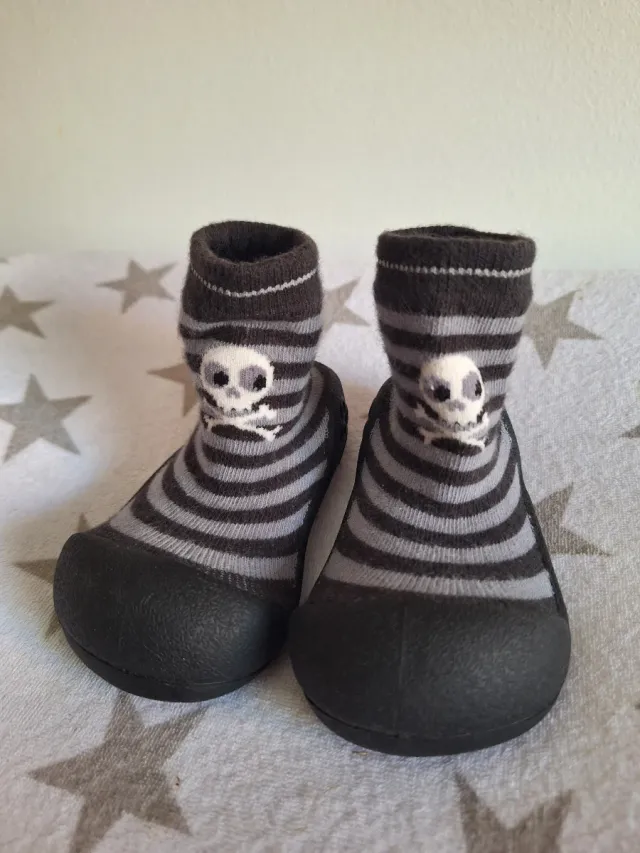 Attipas Talla 19 Calaveras