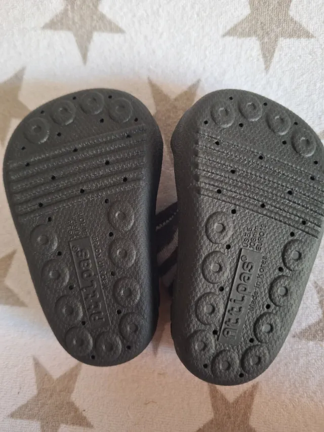 Attipas Talla 19 Calaveras