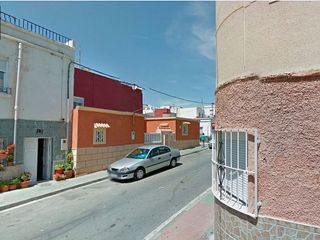 Casa adosada en venta en La Chanca - Pescadería en Almería
