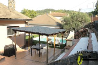 Chalet en venta en Torrelles de Llobregat