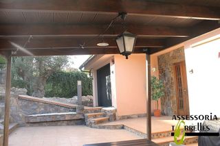 Chalet en venta en Torrelles de Llobregat