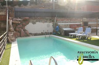 Chalet en venta en Torrelles de Llobregat