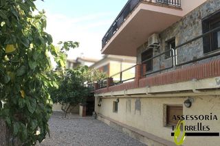 Chalet en venta en Torrelles de Llobregat