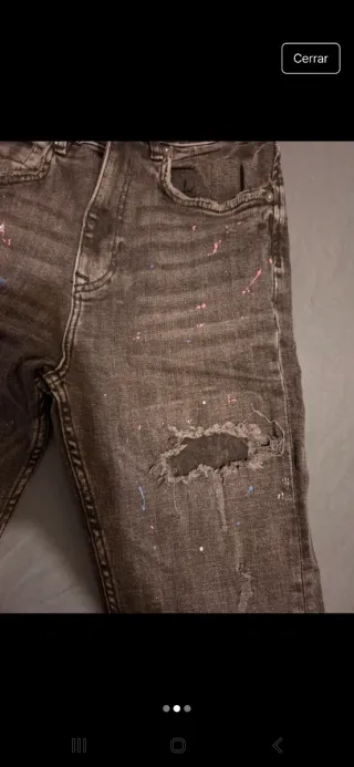 Pantalón Zara hombre negro con manchas