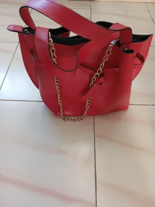 Bolso cubo mujer rojo con cadena