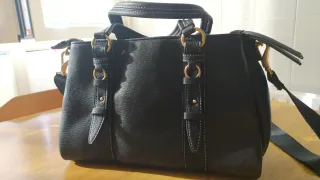 Bolso PMZ negro con correa
