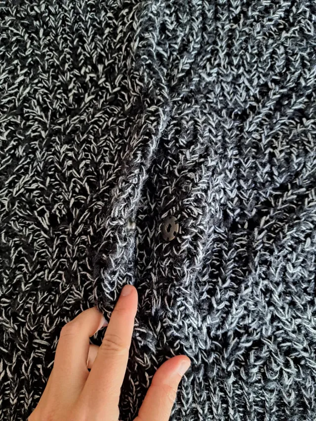 Chaqueta de punto de Bershka gris y negra