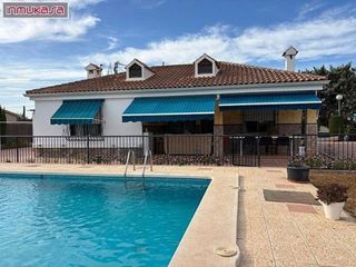 Chalet en venta en Perleta - Maitino en Elche