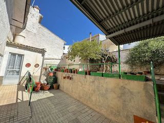 Casa adosada en venta en Alcaudete