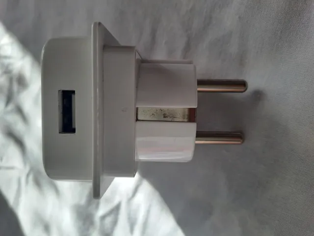 Adaptador Enchufe Viaje USB Blanco