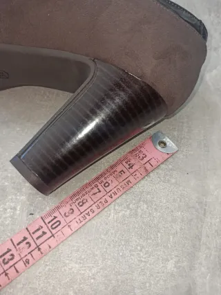 Tronchetti in pelle scamosciata, taupe