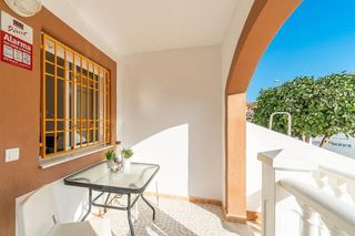 Casa adosada en venta en La Siesta - El Salado - Torreta en Torrevieja