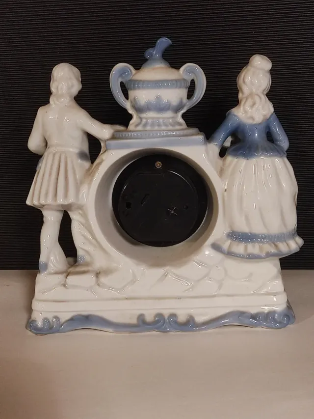 Reloj Porcelana Fina Victoriana Figuras