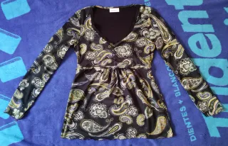 Camiseta de gasa "C&A".