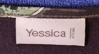 Camiseta de gasa "C&A".