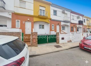 Casa adosada en venta en Gerena