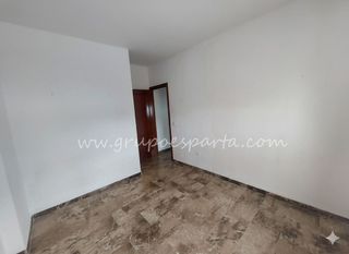 Casa adosada en venta en Gerena