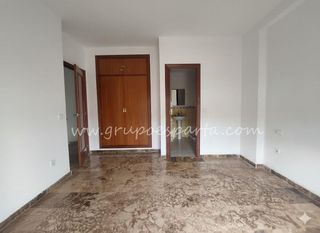 Casa adosada en venta en Gerena