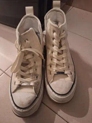 Zapatos plataforma estilo Converse beige