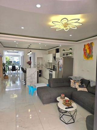 Casa adosada en venta en Alginet