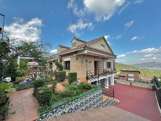 Chalet en venta en Santa Coloma de Cervelló