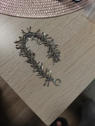 Pulsera de plata con colgantes