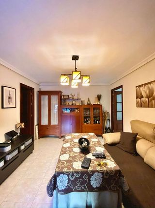 Piso en venta en Poligono Sur - La Oliva - Letanías en Sevilla