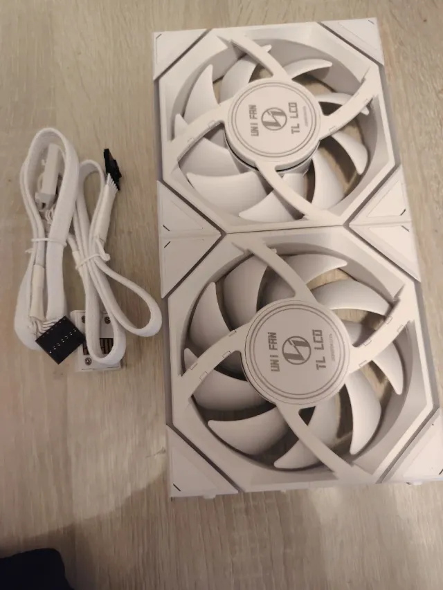 Lian Li UNI FAN TL 120 RGB White