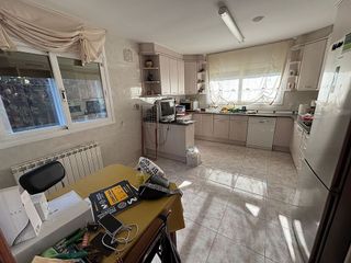 Chalet en venta en Joc de la Bola - Camps d'Esports - Ciutat Jardí - Montcada en Lleida
