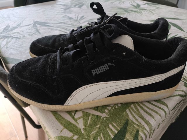 Zapatillas Puma Negras y Blancas