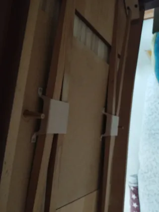 Mesa de comedor de madera