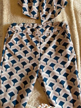 Traje Talla Única Estampado, elástico.