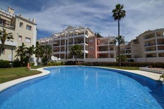 Piso en venta en Los Naranjos - Las Brisas en Marbella