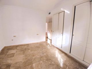 Piso en venta en Los Naranjos - Las Brisas en Marbella