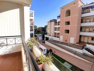 Piso en venta en Los Naranjos - Las Brisas en Marbella