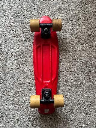 Monopatín rojo 55 cm ruedas PVC